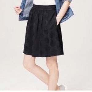 LOFT Black Jacquard Mini Skirt – Size Medium – NWOT